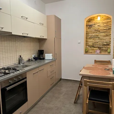 Apartamento Ada's Luxury - Old Braşov