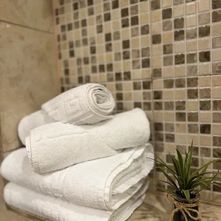 Ada's Luxury - Old * Braşov