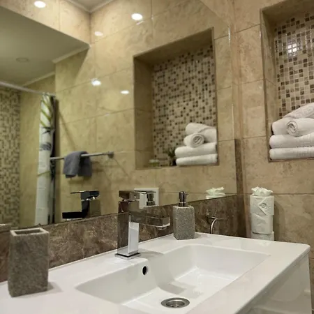 Apartamento Ada's Luxury - Old Braşov