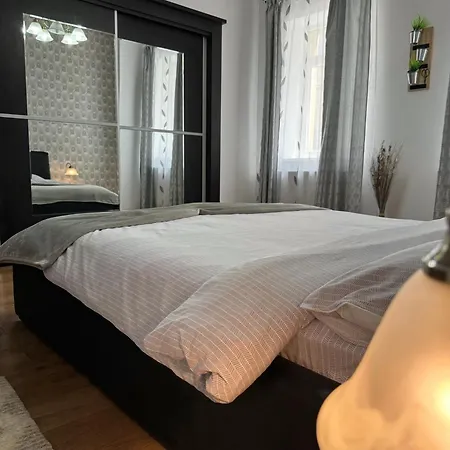 Ada's Luxury - Old *