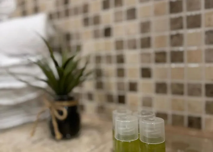 Ada's Luxury - Old Apartment