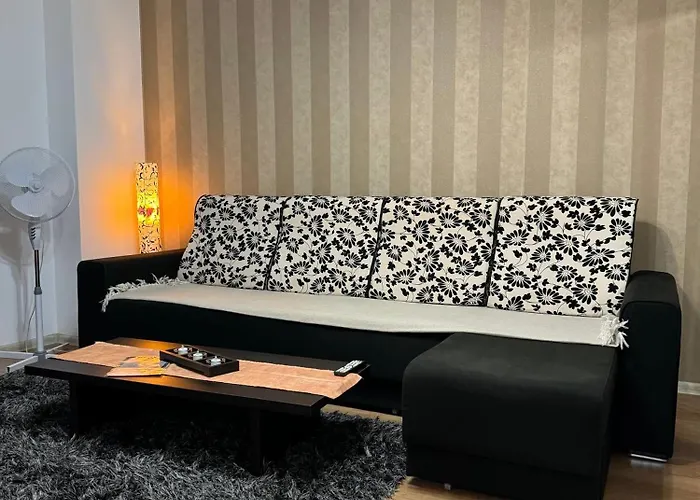 Ada's Luxury - Old Apartment