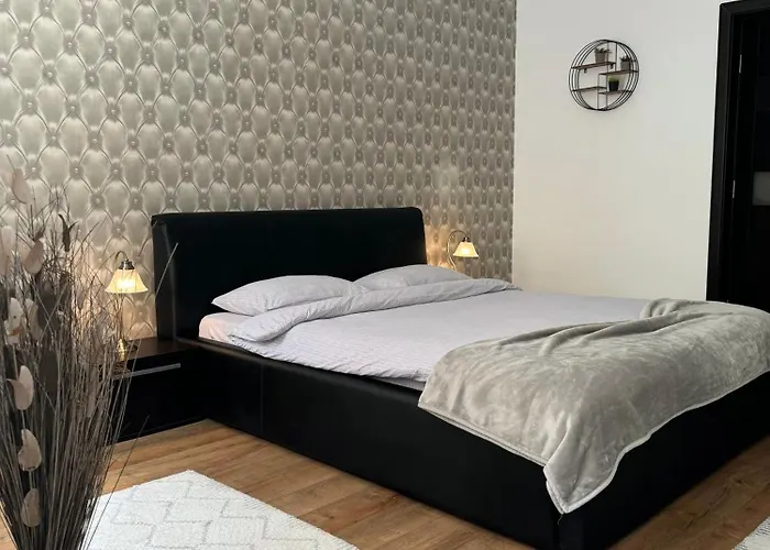 Ada's Luxury - Old *